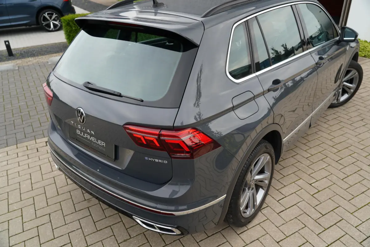 1.4 TSI eHybrid R-Line Business+ | Sfeerverlichting | Stoel en stuurwielverwarming | Dodehoek detectie | Digitaal dashboard | Adaptieve cruise control | Apple CarPlay | Parkeercamera | Clima