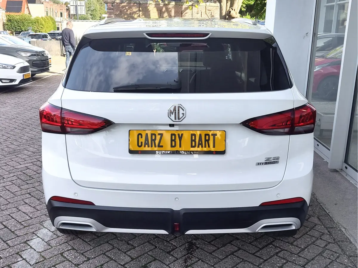 1.5 HYBRID+ LUXURY 360 Camera | Keyless | Stoelverwarming