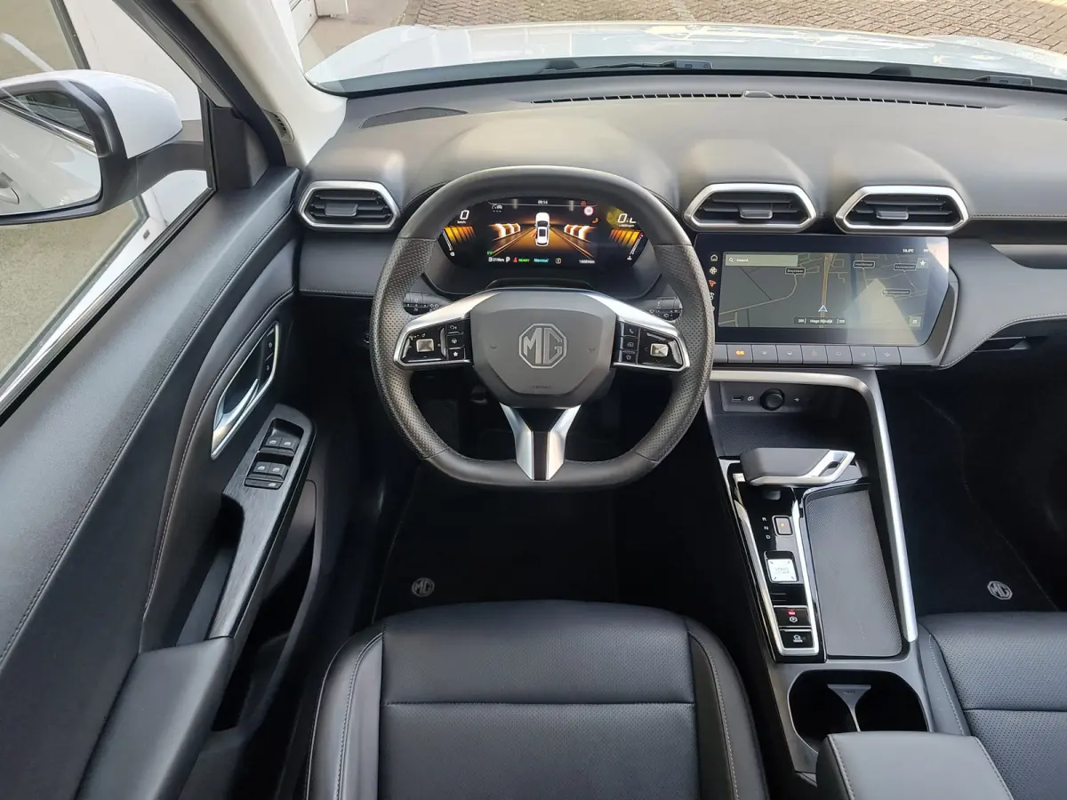 1.5 HYBRID+ LUXURY 360 Camera | Keyless | Stoelverwarming
