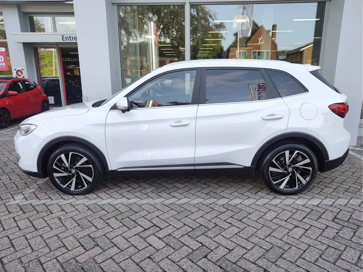 1.5 HYBRID+ LUXURY 360 Camera | Keyless | Stoelverwarming