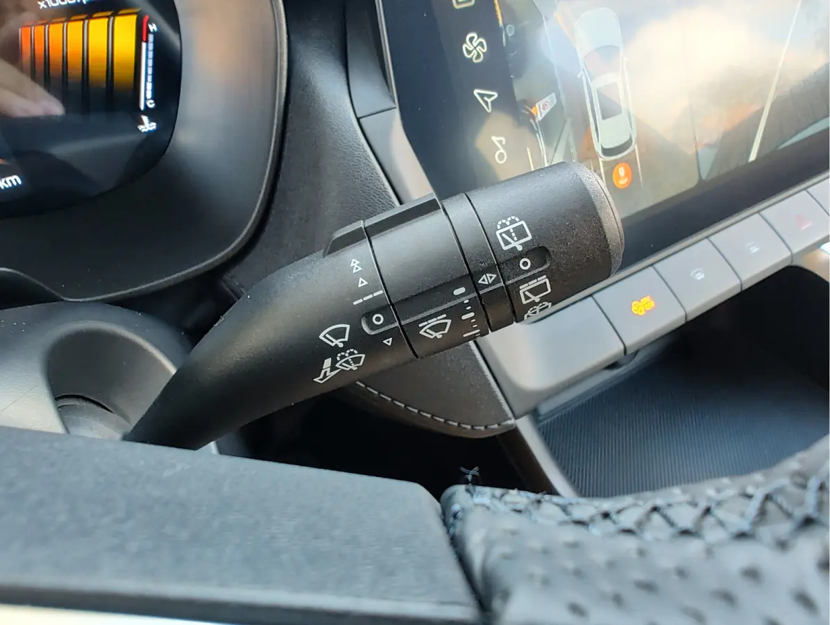 1.5 HYBRID+ LUXURY 360 Camera | Keyless | Stoelverwarming