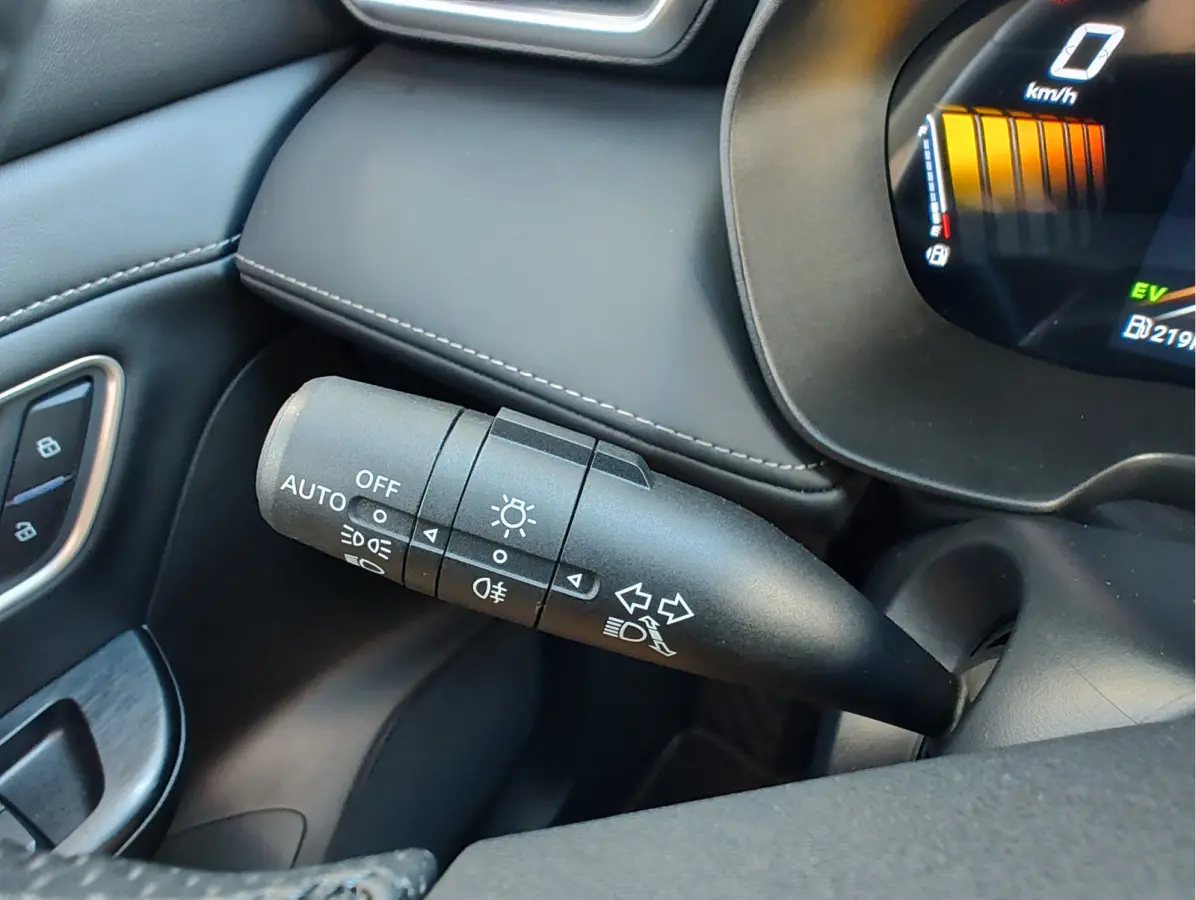 1.5 HYBRID+ LUXURY 360 Camera | Keyless | Stoelverwarming