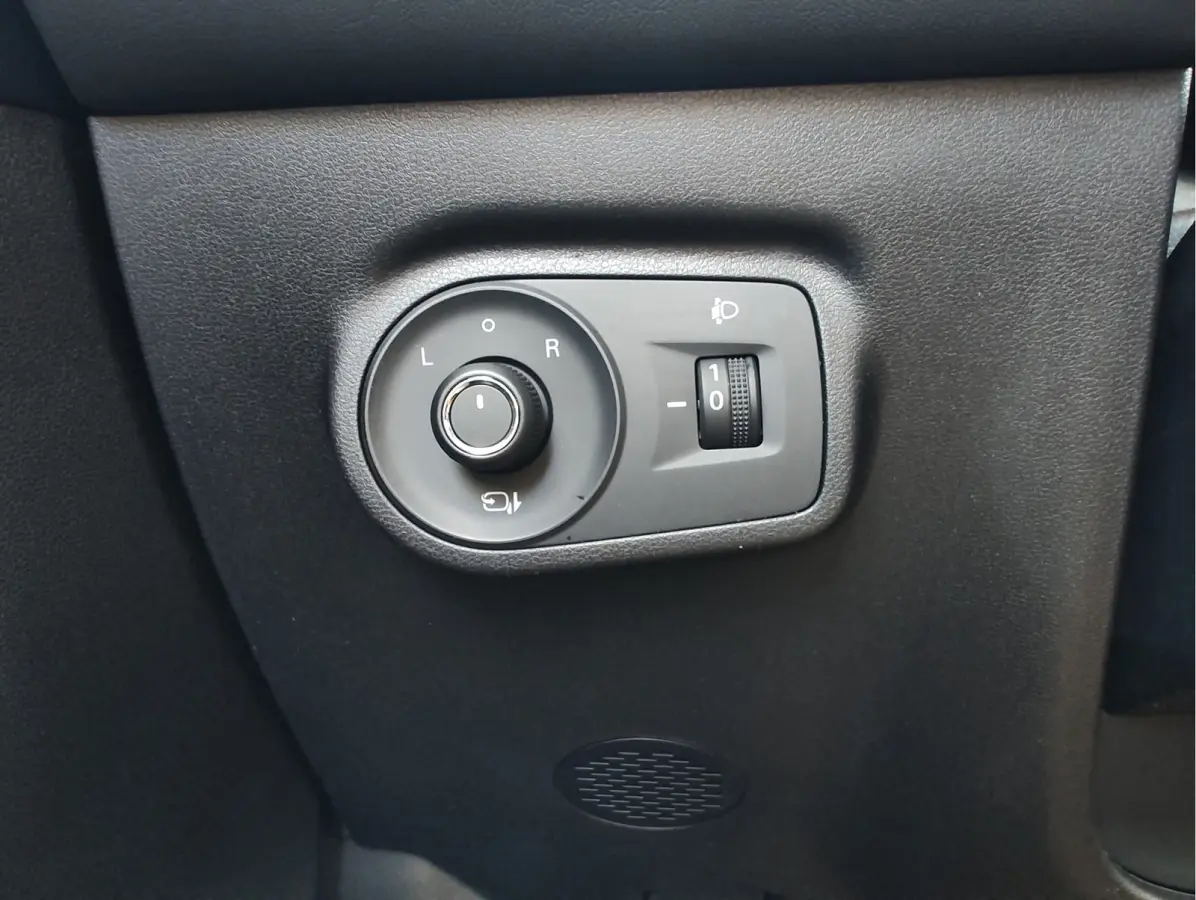 1.5 HYBRID+ LUXURY 360 Camera | Keyless | Stoelverwarming
