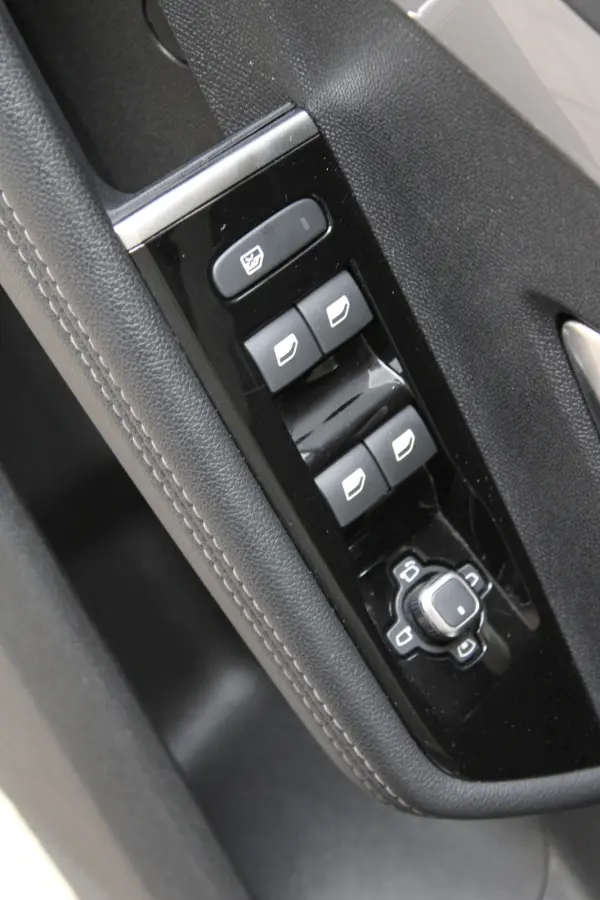 1.2 Turbo Hybrid GS | LED Matrix | Head-up display | Voorruitverwarming | AGR stoelen |