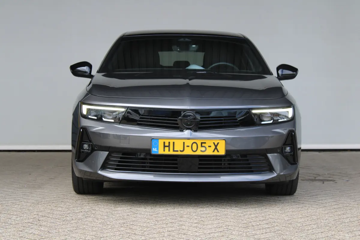 1.2 Turbo Hybrid GS | LED Matrix | Head-up display | Voorruitverwarming | AGR stoelen |