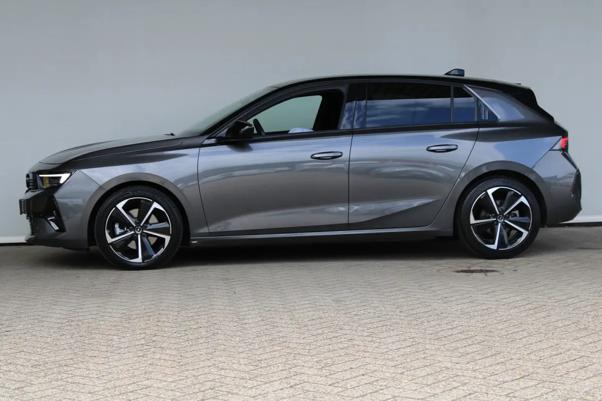 1.2 Turbo Hybrid GS | LED Matrix | Head-up display | Voorruitverwarming | AGR stoelen |