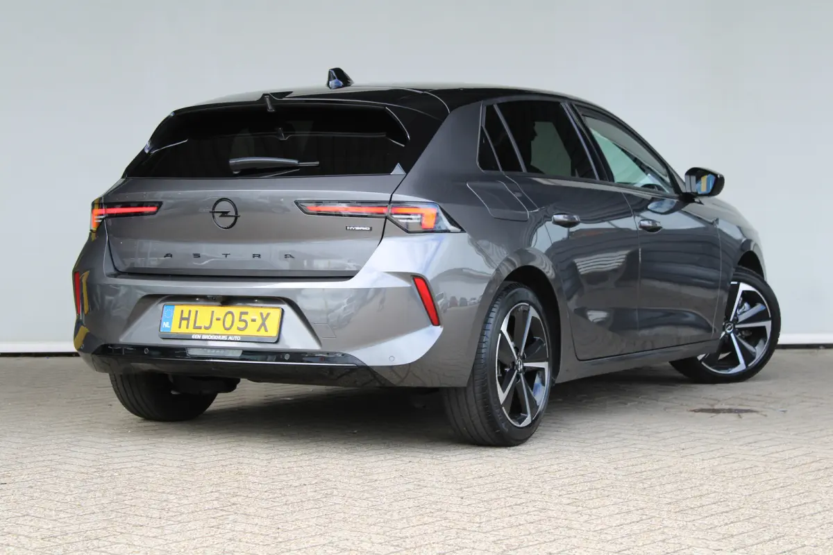 1.2 Turbo Hybrid GS | LED Matrix | Head-up display | Voorruitverwarming | AGR stoelen |
