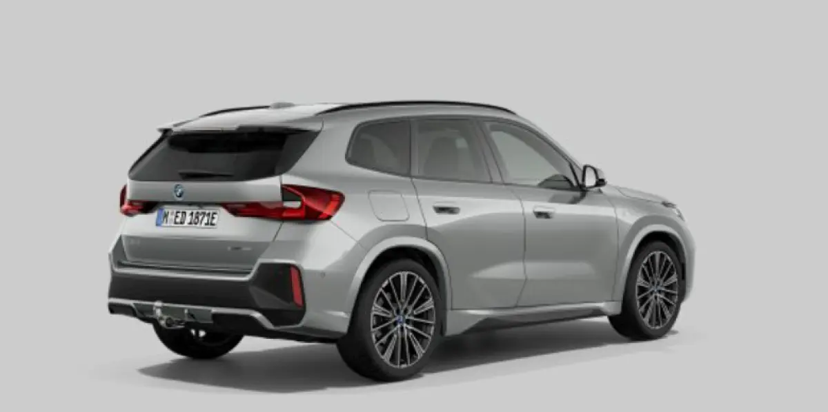 xDrive30 M Sport - Trekhaak - Panoramadak - Driving Assistant Professional - Head up - Harman Kardon - Actieve bestuurdersstoel - Elektrisch verstelbare/verwarmde stoelen - Comfort Acces -