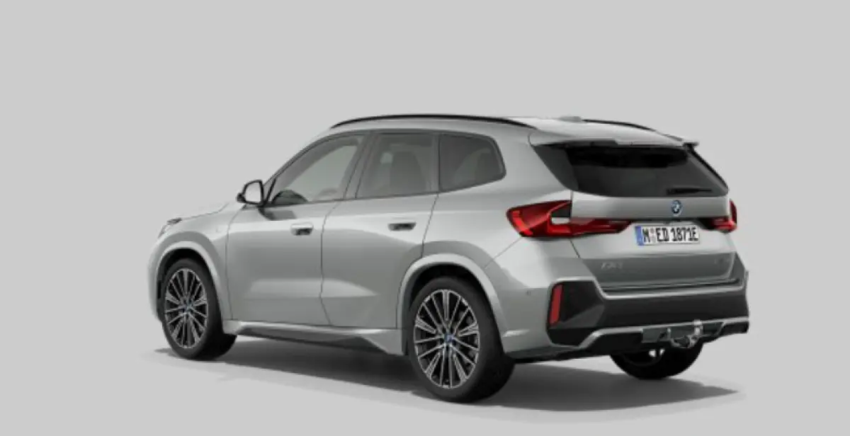 xDrive30 M Sport - Trekhaak - Panoramadak - Driving Assistant Professional - Head up - Harman Kardon - Actieve bestuurdersstoel - Elektrisch verstelbare/verwarmde stoelen - Comfort Acces -