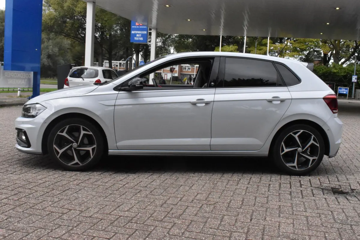 1.0 TSI Highline R-Line Beats BSM | Navigatie | Digitaal Dashboard | Stoelverwarming | Beats Audio | 12 mnd BOVAG garantie | Whatsapp 06-53188999