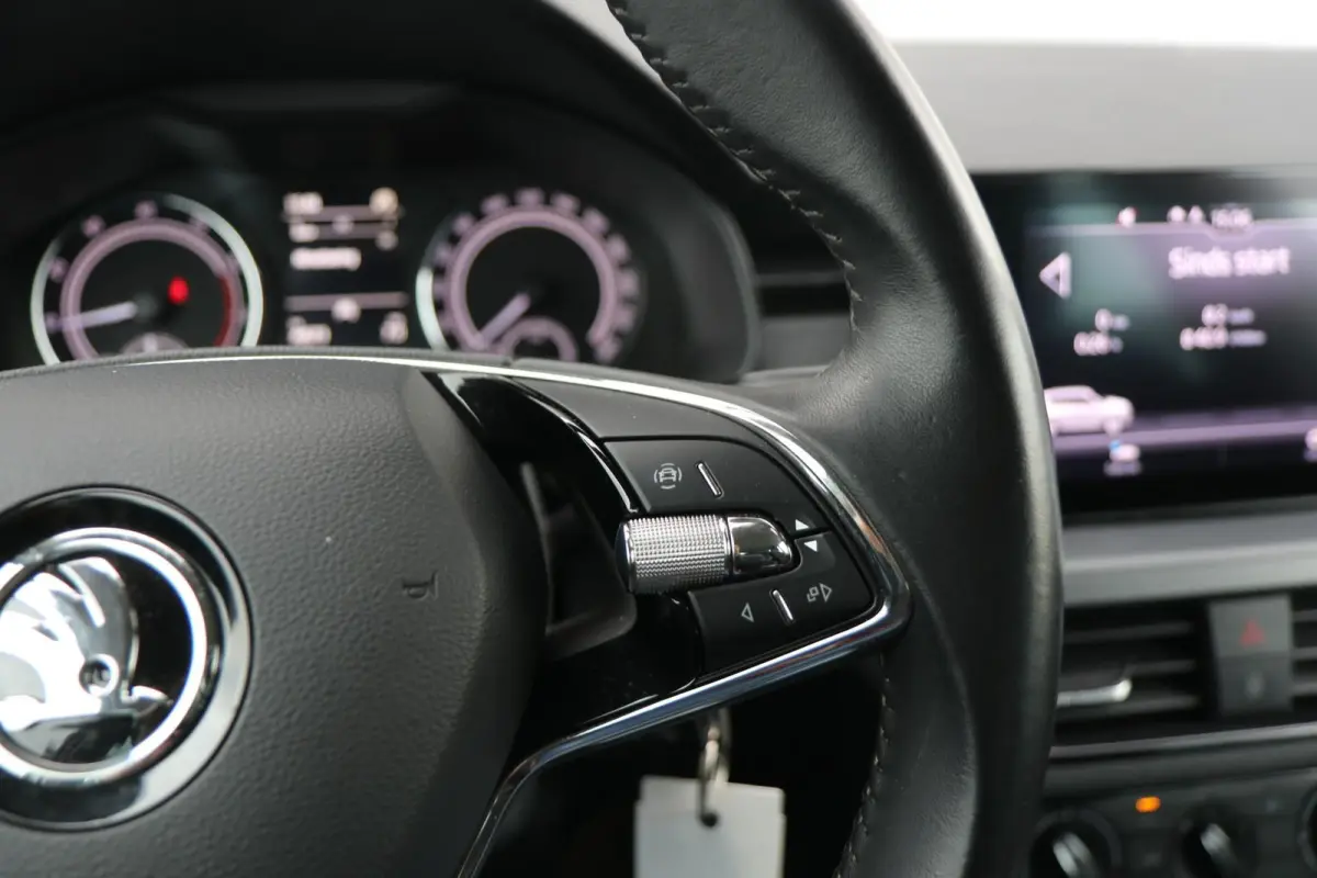 1.0 TSI 110pk Ambition | Trekhaak | Smartlink | Parkeersensoren Achter