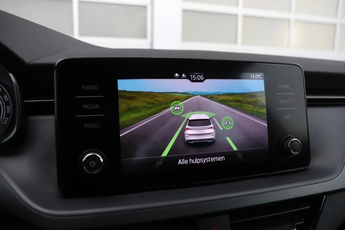 1.0 TSI 110pk Ambition | Trekhaak | Smartlink | Parkeersensoren Achter