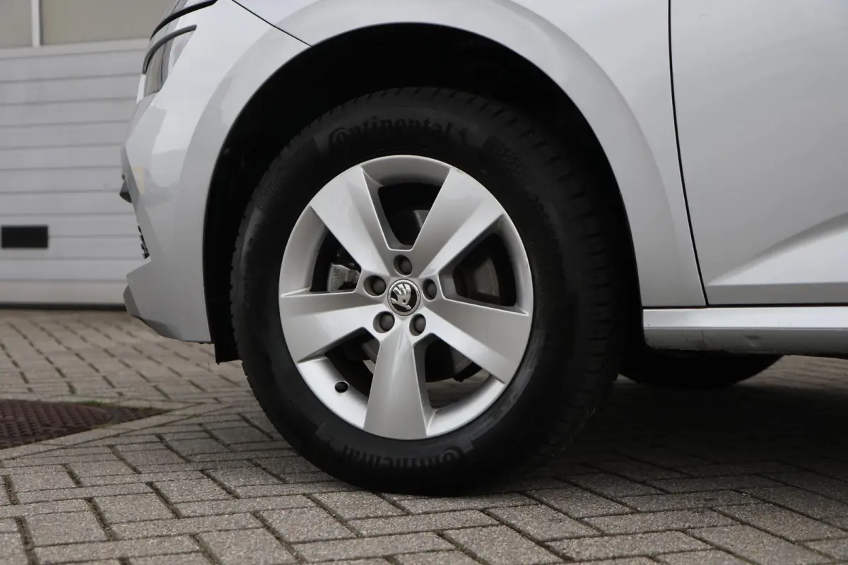 1.0 TSI 110pk Ambition | Trekhaak | Smartlink | Parkeersensoren Achter