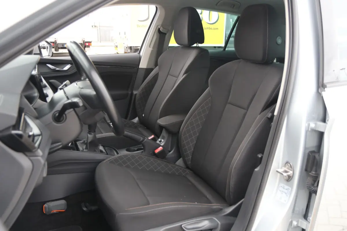 1.0 TSI 110pk Ambition | Trekhaak | Smartlink | Parkeersensoren Achter