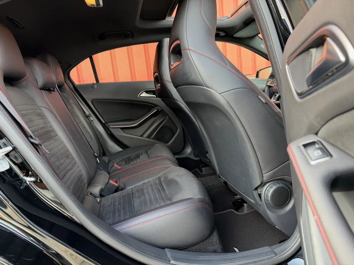 160 AMG Pano Night Camera Climate 18"