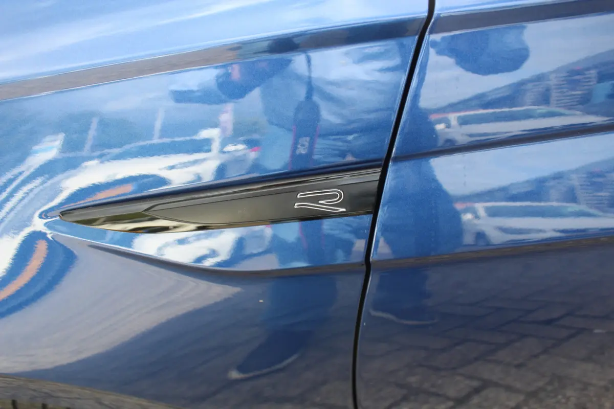 1.0 TSI R-Line Business Panorama dak l R-Line Exterieur l Airco automatisch l Achteruitrijcamera