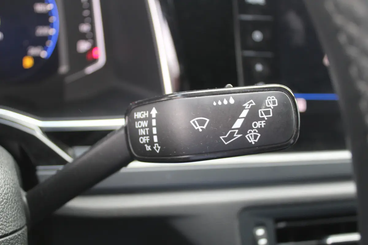 1.0 TSI R-Line Business Panorama dak l R-Line Exterieur l Airco automatisch l Achteruitrijcamera