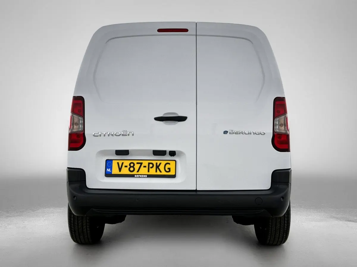 136 L1 50 kWh | Climate Control | Accu 99% | Apple Carplay/Android Auto | Achteruitrijcamera | Led Koplampen |