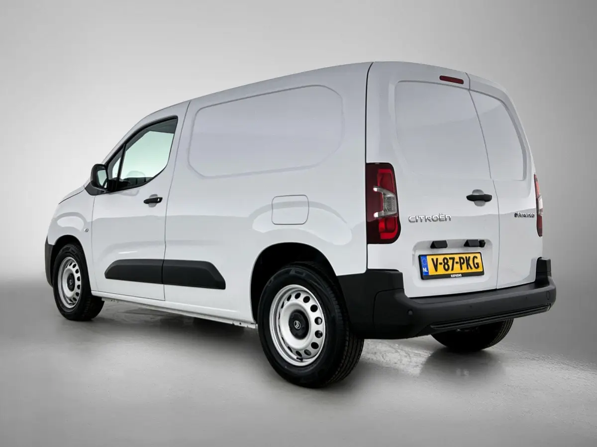 136 L1 50 kWh | Climate Control | Accu 99% | Apple Carplay/Android Auto | Achteruitrijcamera | Led Koplampen |
