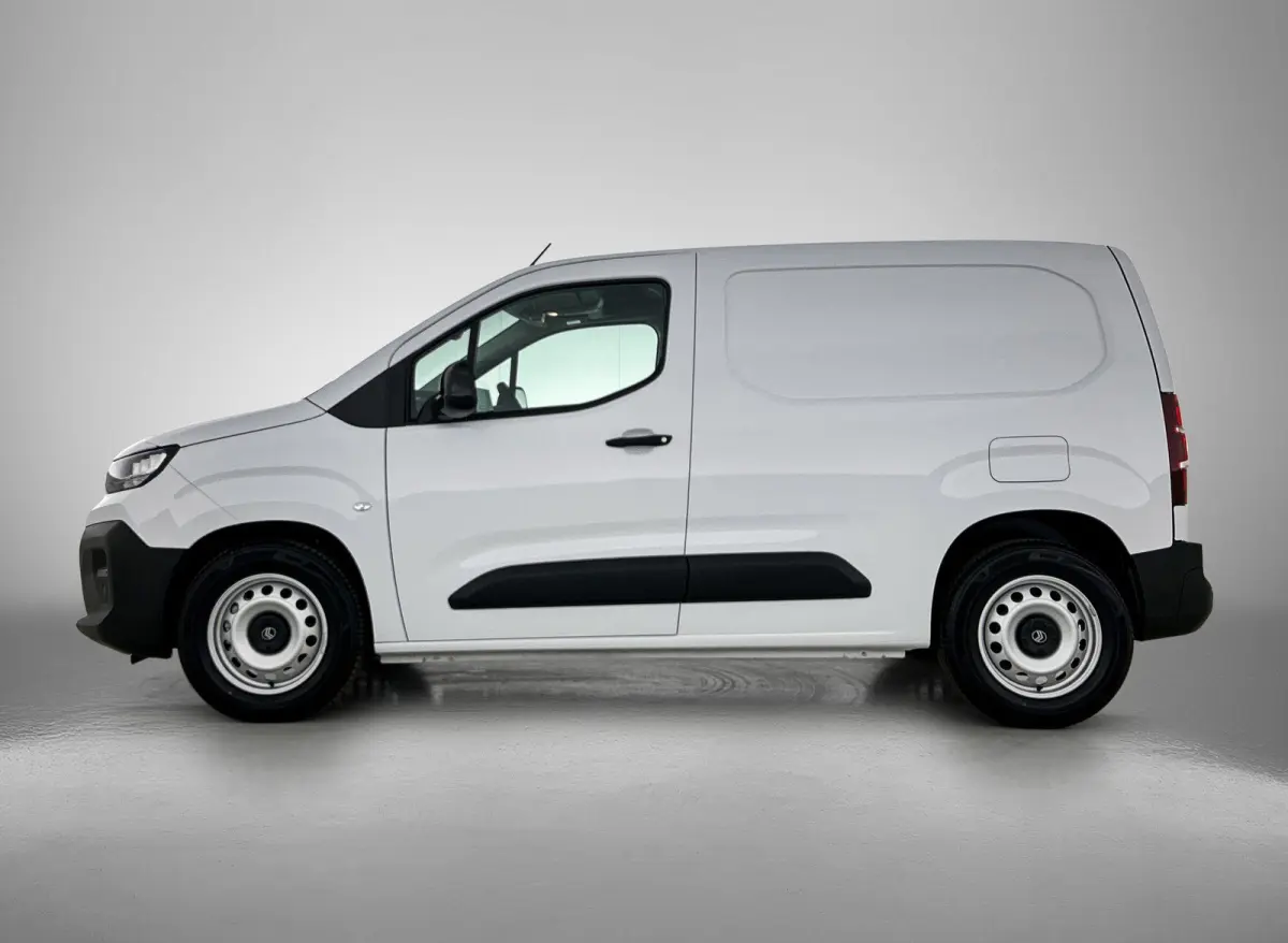 136 L1 50 kWh | Climate Control | Accu 99% | Apple Carplay/Android Auto | Achteruitrijcamera | Led Koplampen |