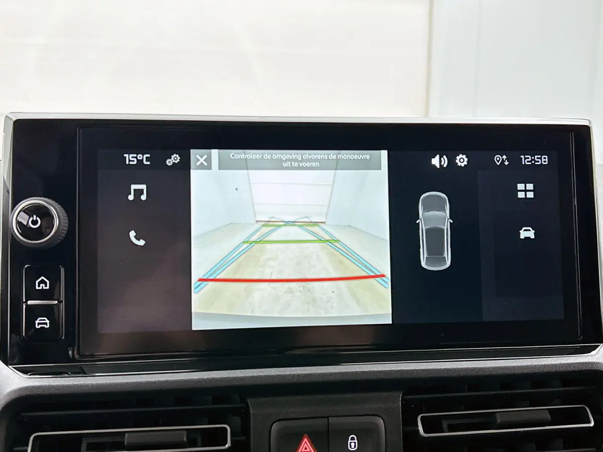 136 L1 50 kWh | Climate Control | Accu 99% | Apple Carplay/Android Auto | Achteruitrijcamera | Led Koplampen |