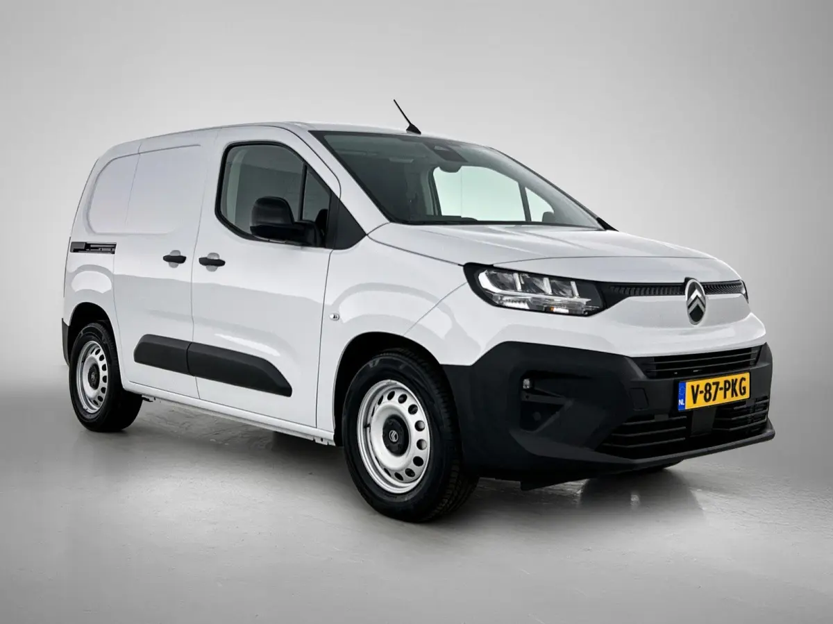 136 L1 50 kWh | Climate Control | Accu 99% | Apple Carplay/Android Auto | Achteruitrijcamera | Led Koplampen |