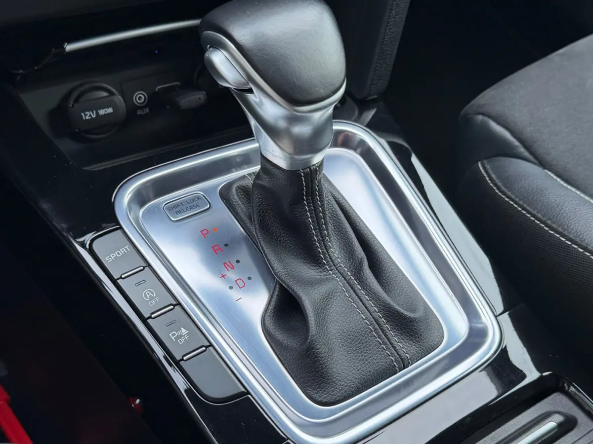1.4 T-GDI GT-PlusLine, NAP, CarPlay, Panoramadak, JBL, KeyLess