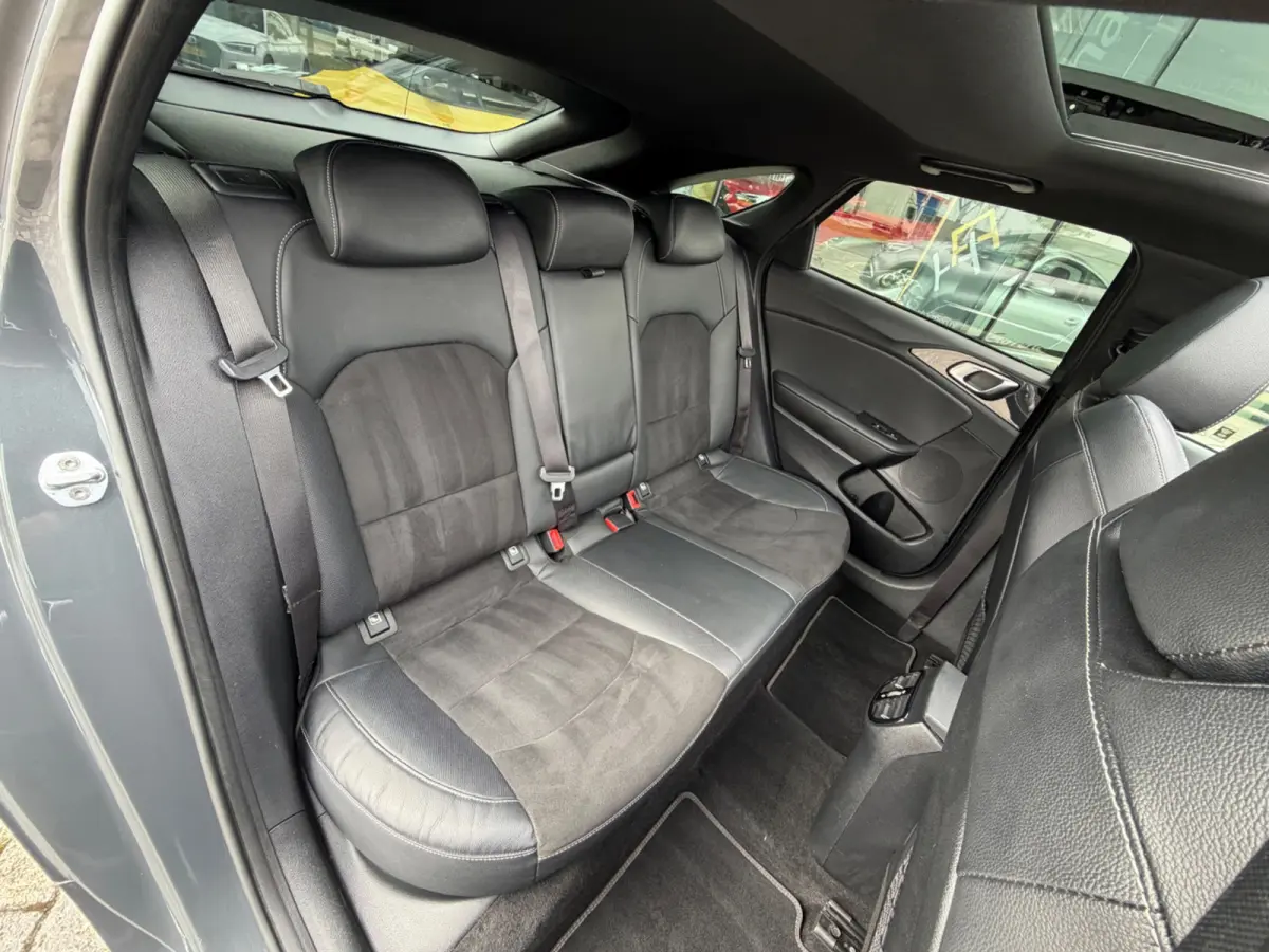 1.4 T-GDI GT-PlusLine, NAP, CarPlay, Panoramadak, JBL, KeyLess
