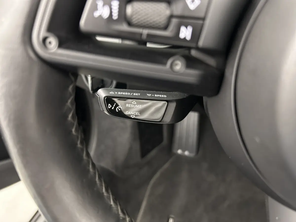 3.0 Carrera Sport chrono/Luchtvering/Sport uitlaat/stoelv/carplay