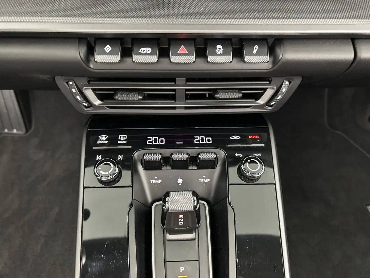 3.0 Carrera Sport chrono/Luchtvering/Sport uitlaat/stoelv/carplay
