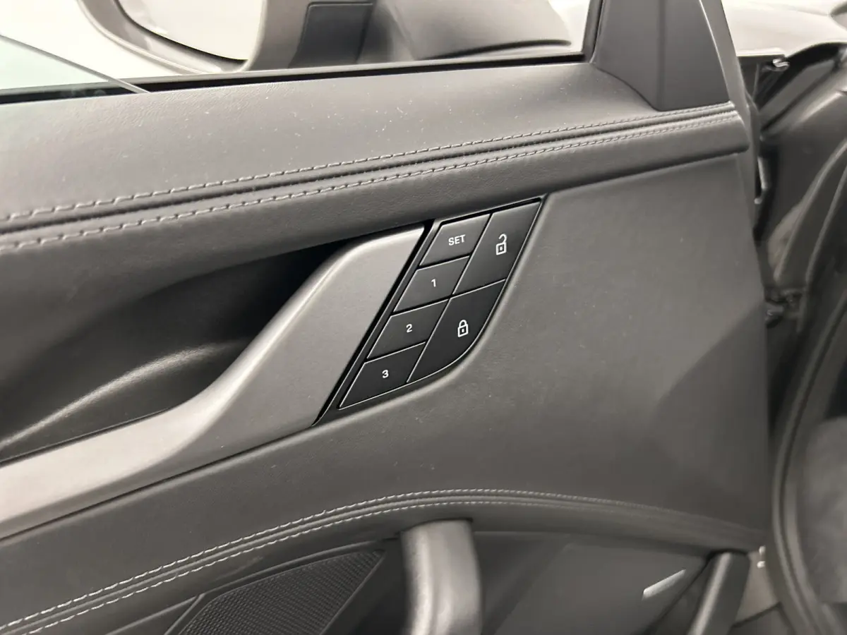3.0 Carrera Sport chrono/Luchtvering/Sport uitlaat/stoelv/carplay