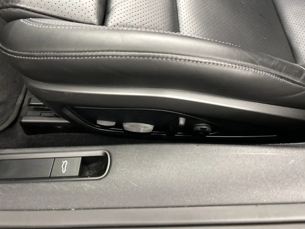 3.0 Carrera Sport chrono/Luchtvering/Sport uitlaat/stoelv/carplay