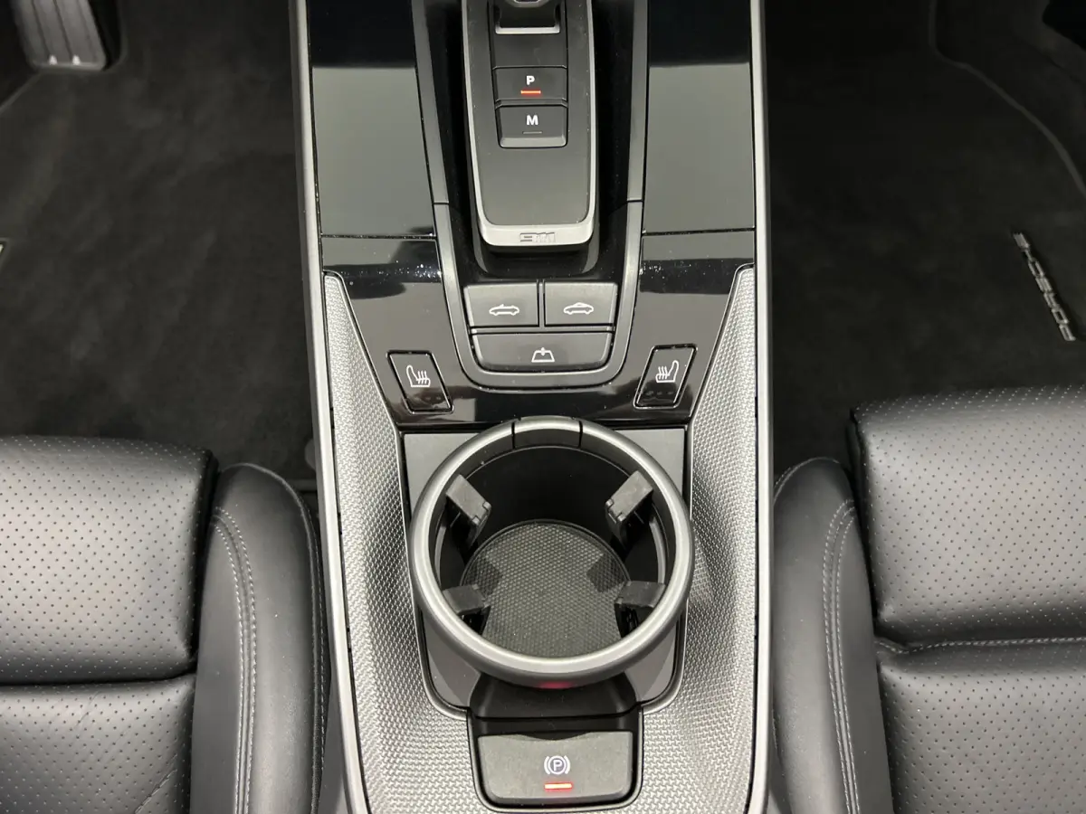 3.0 Carrera Sport chrono/Luchtvering/Sport uitlaat/stoelv/carplay