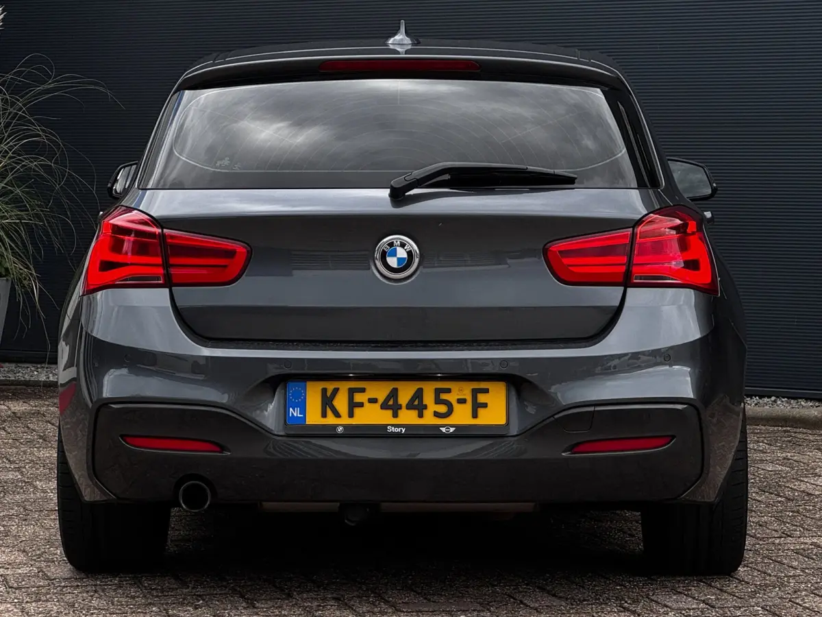 116i Centennial High Executive M-Sport | NL-Auto | BMW Dealer onderhouden | Leder + Stoelverwarming | Trekhaak