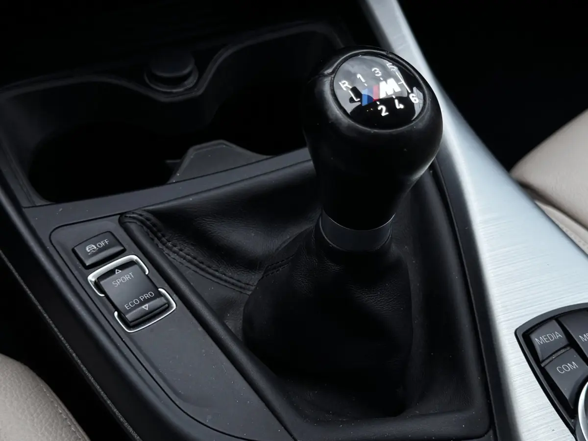 116i Centennial High Executive M-Sport | NL-Auto | BMW Dealer onderhouden | Leder + Stoelverwarming | Trekhaak