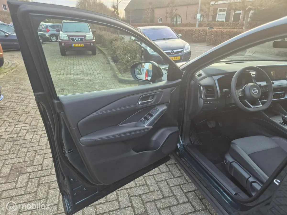 1.3 MHEV Xtronic N-Connecta