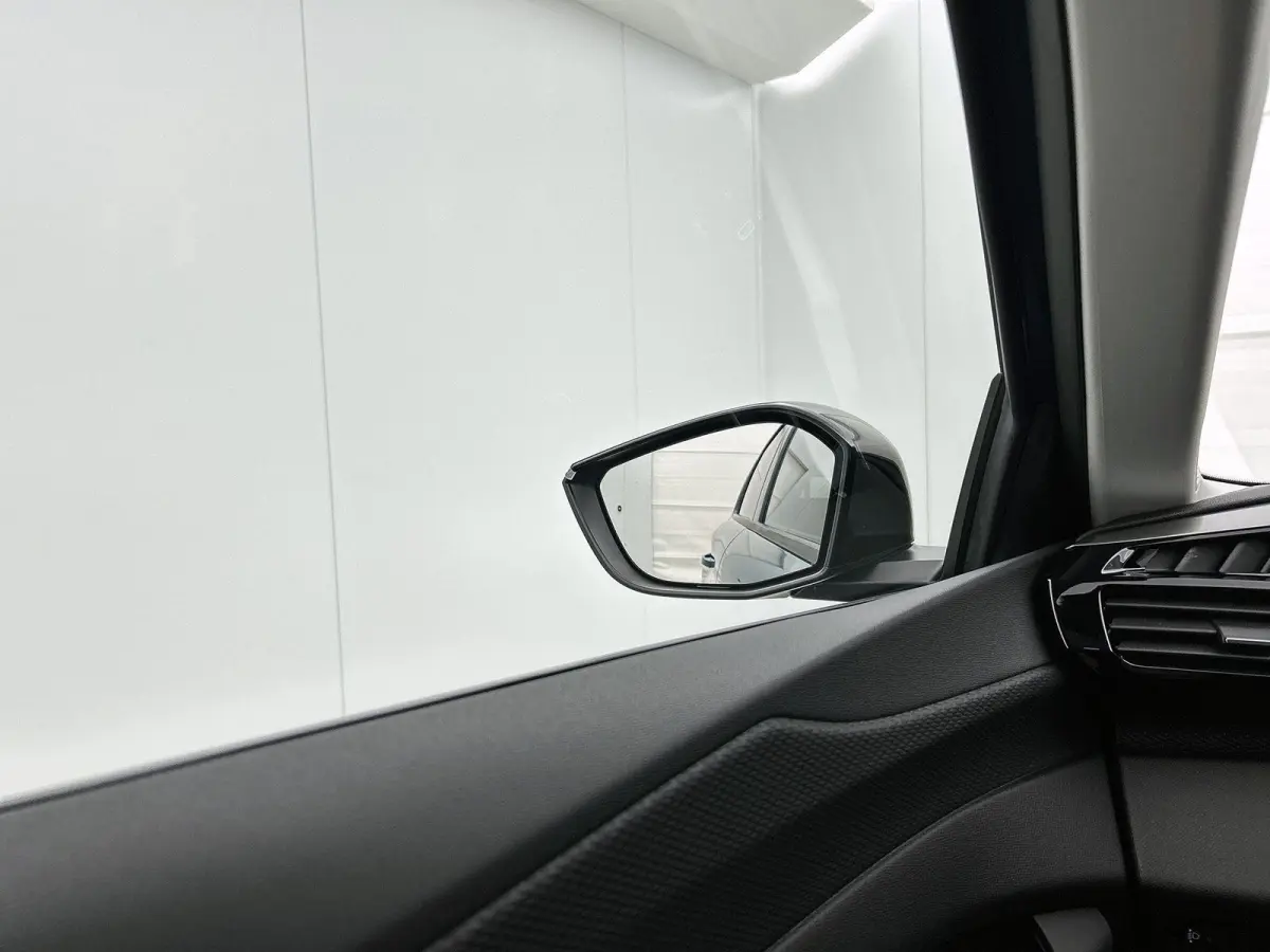 1.2 Hybrid 145 e-DCS6 Business Navigatie | Achteruitrijcamera | Apple Carplay/Android Auto | Climate Control | Adaptieve Cruise Control |