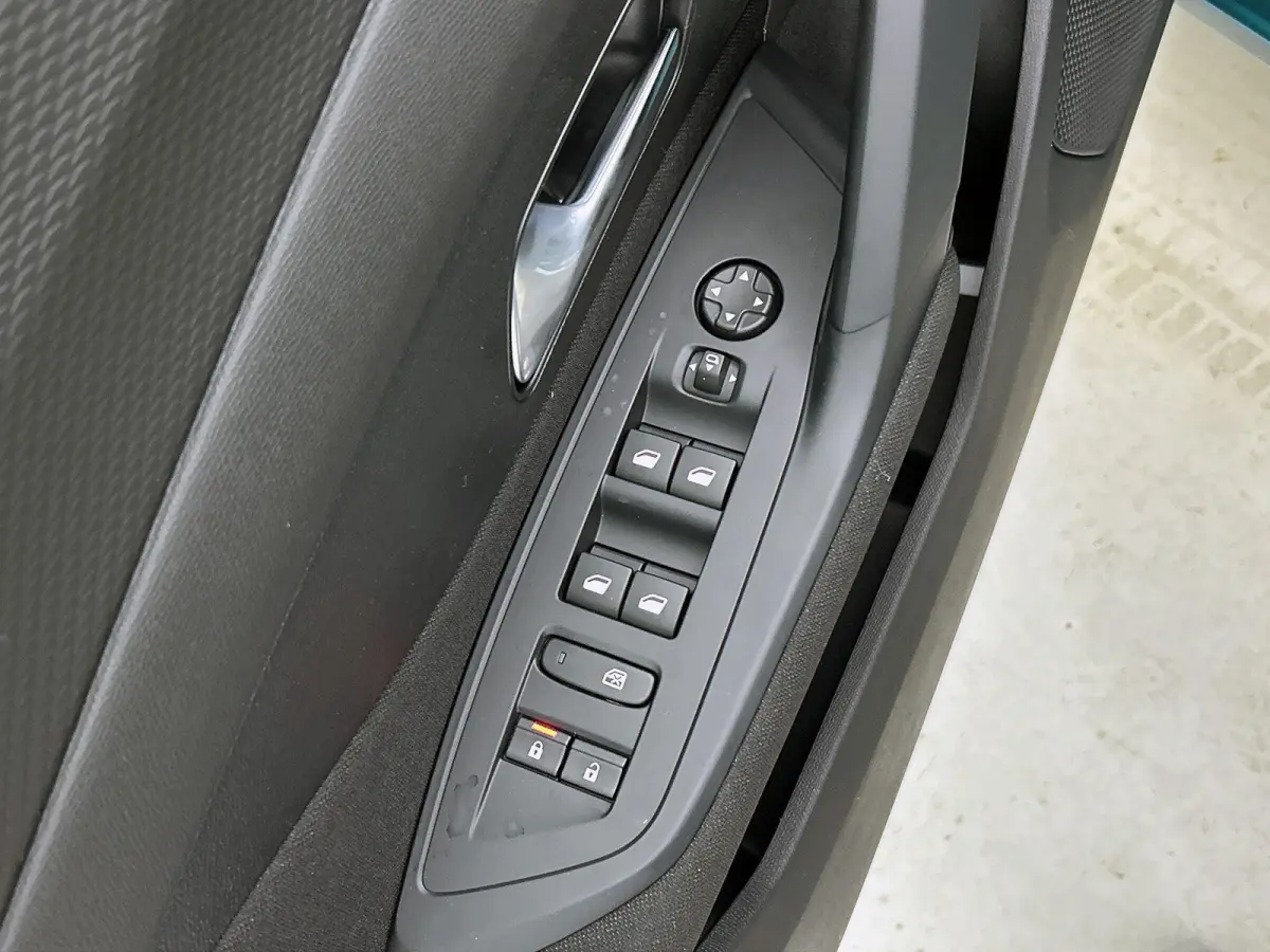 1.2 Hybrid 145 e-DCS6 Business Navigatie | Achteruitrijcamera | Apple Carplay/Android Auto | Climate Control | Adaptieve Cruise Control |