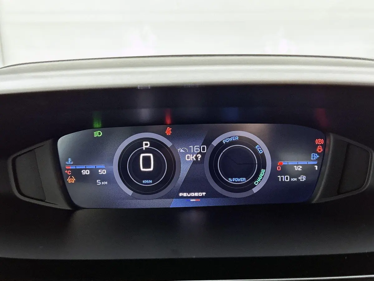 1.2 Hybrid 145 e-DCS6 Business Navigatie | Achteruitrijcamera | Apple Carplay/Android Auto | Climate Control | Adaptieve Cruise Control |