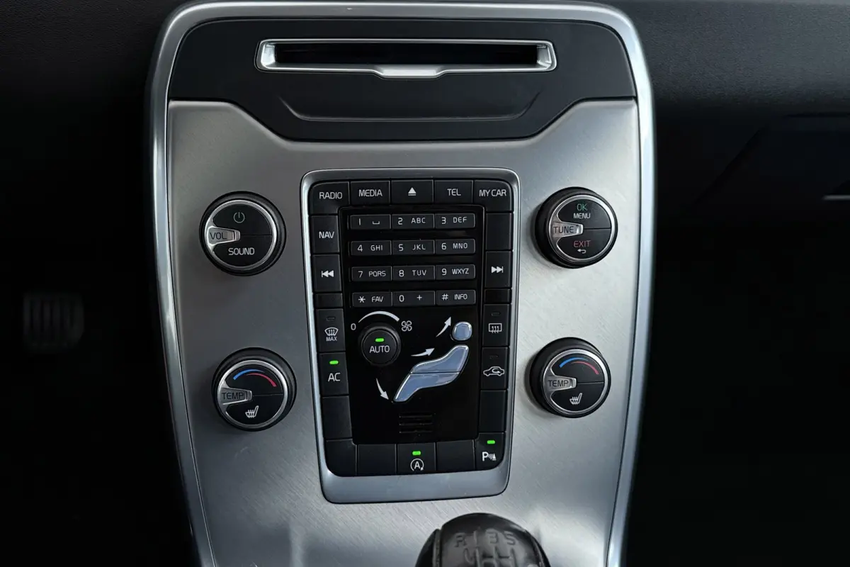 1.6 T4 Nordic+ | Trekhaak | Org NL | Navigatie | Dealer Ond. | Xenon | Stoelverwarming | Leer | Digital Cockpit |