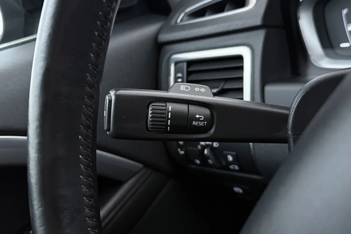 1.6 T4 Nordic+ | Trekhaak | Org NL | Navigatie | Dealer Ond. | Xenon | Stoelverwarming | Leer | Digital Cockpit |