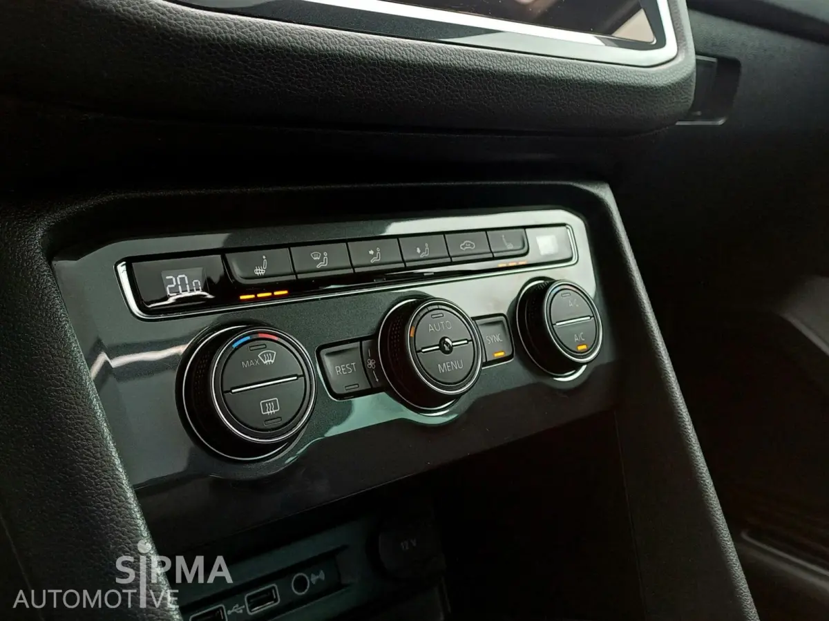 1.5 TSI R-line/Pano/Carplay/Trekhaak