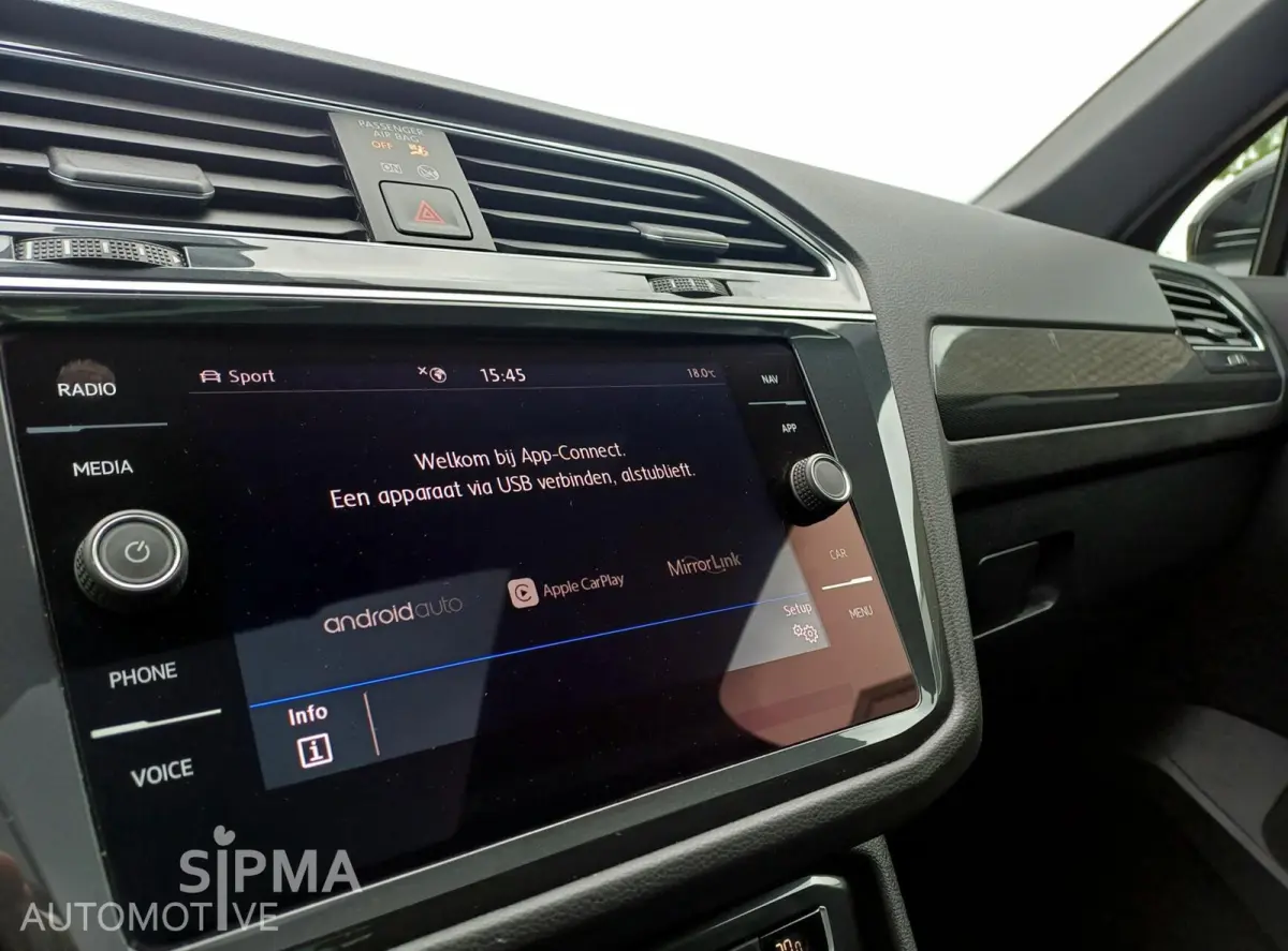 1.5 TSI R-line/Pano/Carplay/Trekhaak