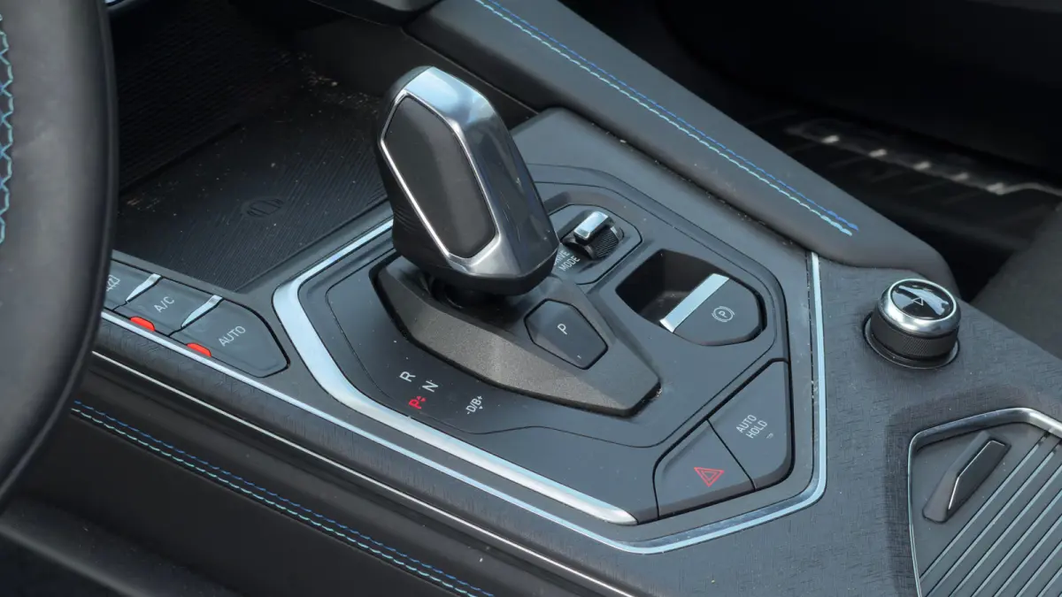 1.5 PHEV 261 | Panoramadak | Trekhaak | Rondomzicht Camera | Carplay | Infinity Audio | Adaptive Cruise |