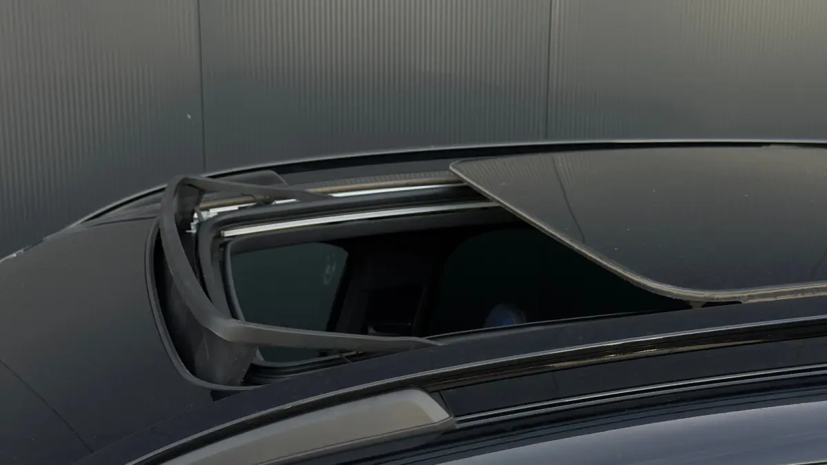 1.5 PHEV 261 | Panoramadak | Trekhaak | Rondomzicht Camera | Carplay | Infinity Audio | Adaptive Cruise |