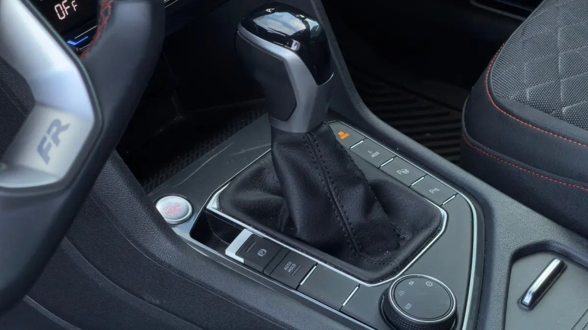 245pk 1.4 TSI e-Hybrid PHEV FR Business | Trekhaak | Panoramadak | Adaptive cruise control | Dodehoekdetectie | Achteruitrijcamera