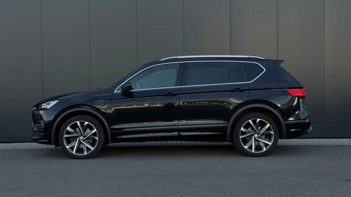 245pk 1.4 TSI e-Hybrid PHEV FR Business | Trekhaak | Panoramadak | Adaptive cruise control | Dodehoekdetectie | Achteruitrijcamera
