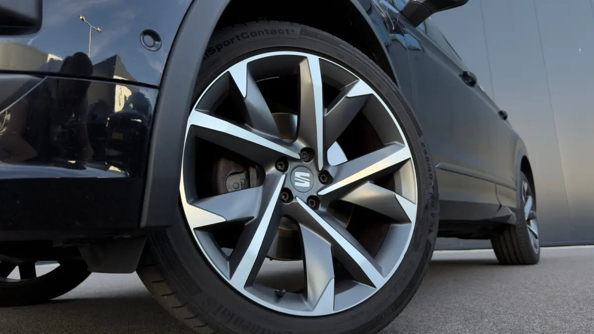 245pk 1.4 TSI e-Hybrid PHEV FR Business | Trekhaak | Panoramadak | Adaptive cruise control | Dodehoekdetectie | Achteruitrijcamera