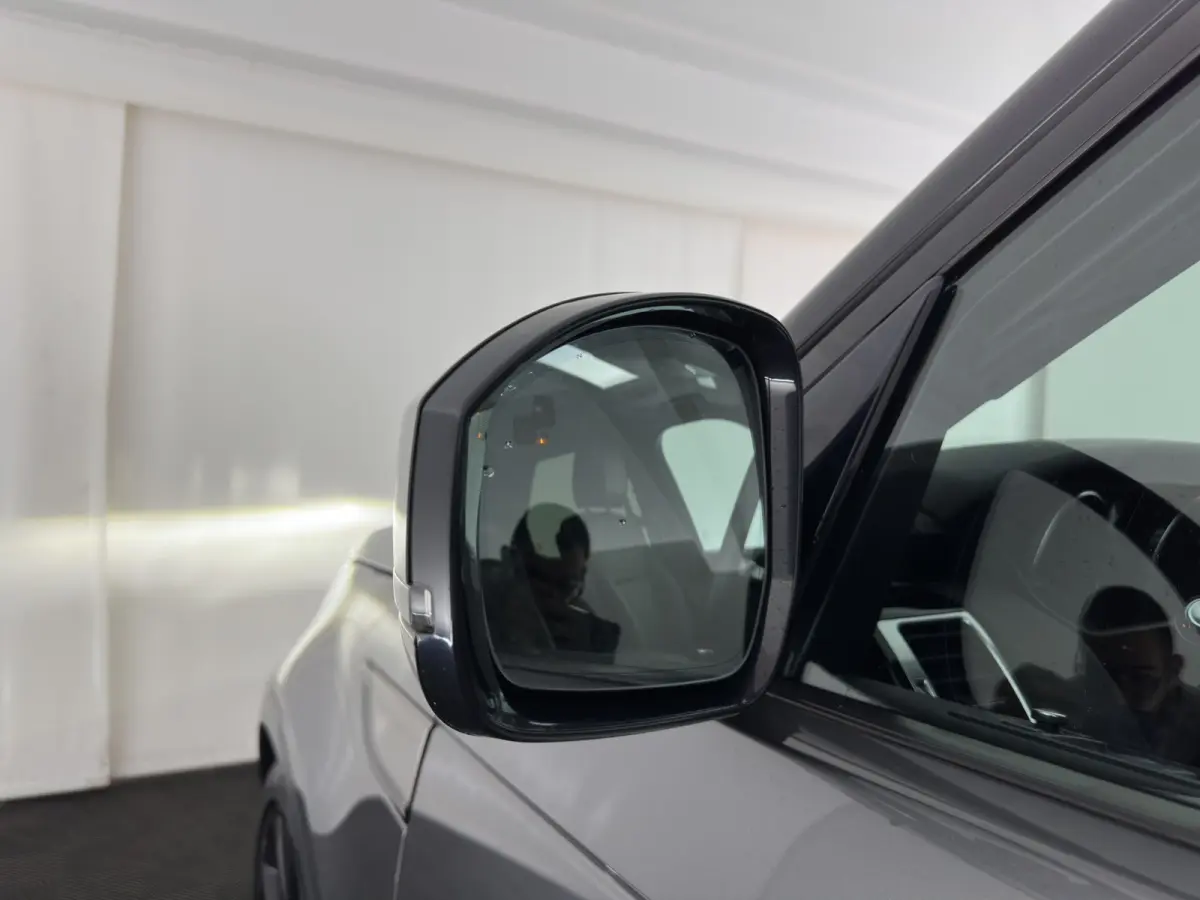 2.0 Td4 HSE Luxury *PANO | FULL-LED | LEATHER | KEYLESS | AIR-SUSPENSION | BLIND-SPOT | CAMERA | NAVI-FULLMAP | HEATED-COMFORTSEATS | PRIVACY-GLASS | SHIFT-PADDLES | ECC | CRUISE | 22''ALU*