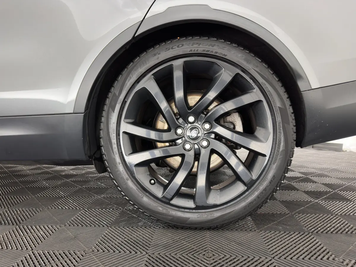 2.0 Td4 HSE Luxury *PANO | FULL-LED | LEATHER | KEYLESS | AIR-SUSPENSION | BLIND-SPOT | CAMERA | NAVI-FULLMAP | HEATED-COMFORTSEATS | PRIVACY-GLASS | SHIFT-PADDLES | ECC | CRUISE | 22''ALU*